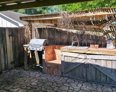 3223 Cedarmont Drive - Photo Thumbnail 17