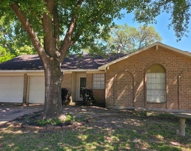 3223 Cedarmont Drive - Photo Thumbnail 18