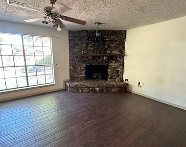 3223 Cedarmont Drive - Photo Thumbnail 1
