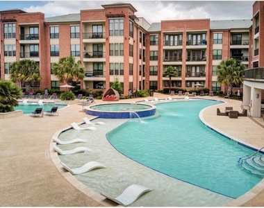 15255 Vintage Preserve Parkway - Photo Thumbnail 2