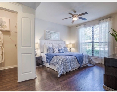 15255 Vintage Preserve Parkway - Photo Thumbnail 10