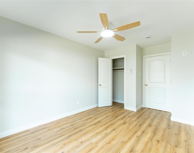 6119 S Braeswood Boulevard - Photo Thumbnail 21