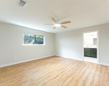 6119 S Braeswood Boulevard - Photo Thumbnail 29
