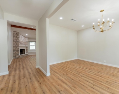 6119 S Braeswood Boulevard - Photo Thumbnail 4