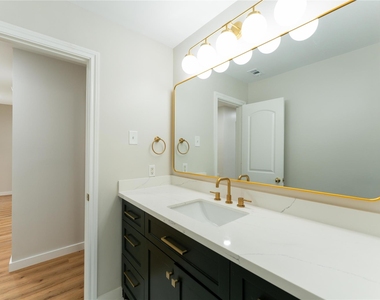 6119 S Braeswood Boulevard - Photo Thumbnail 25