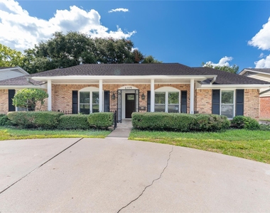 6119 S Braeswood Boulevard - Photo Thumbnail 3