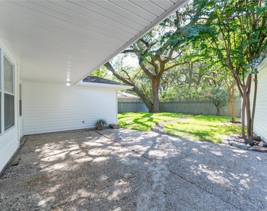 6119 S Braeswood Boulevard - Photo Thumbnail 33