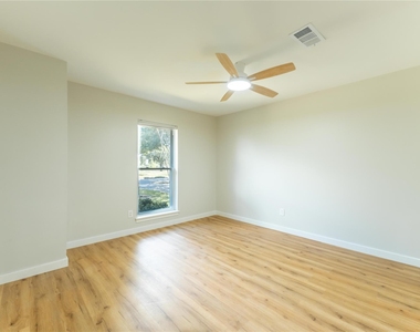 6119 S Braeswood Boulevard - Photo Thumbnail 22