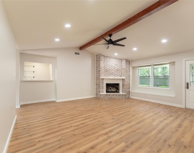 6119 S Braeswood Boulevard - Photo Thumbnail 12