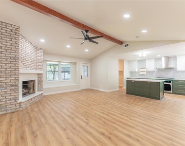 6119 S Braeswood Boulevard - Photo Thumbnail 9