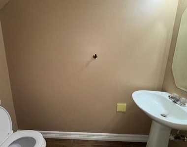 6815 Independence Boulevard - Photo Thumbnail 22