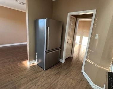 6815 Independence Boulevard - Photo Thumbnail 10