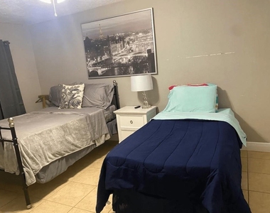 416 Nancy Drive - Photo Thumbnail 8