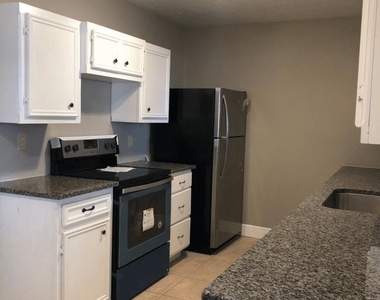 416 Nancy Drive - Photo Thumbnail 3