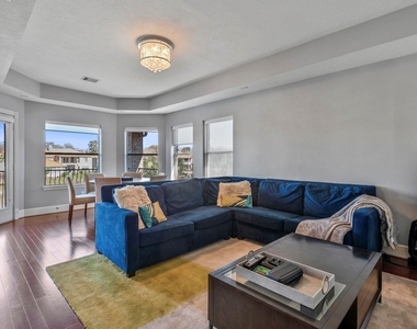18918 Villa Bergamo Lane - Photo Thumbnail 22