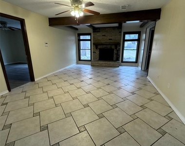 17719 Windy Point Drive - Photo Thumbnail 5