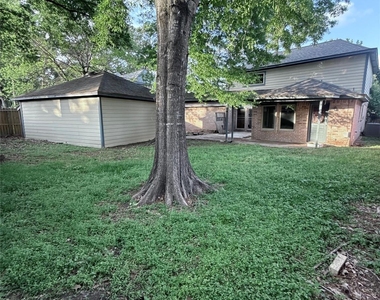 17719 Windy Point Drive - Photo Thumbnail 32