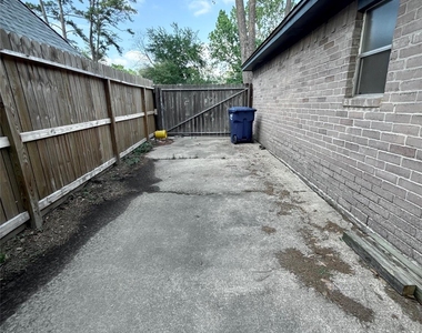 17719 Windy Point Drive - Photo Thumbnail 30