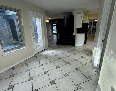 17719 Windy Point Drive - Photo Thumbnail 9