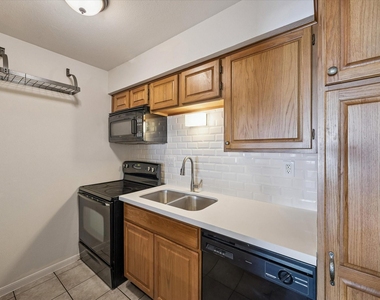 1860 White Oak Drive - Photo Thumbnail 2