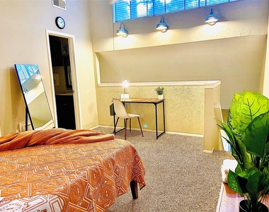 12900 Walden Road - Photo Thumbnail 5