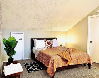 12900 Walden Road - Photo Thumbnail 4