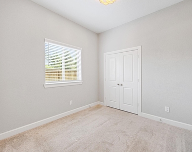 9403 Windward Bluff Way - Photo Thumbnail 16