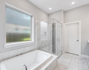 9403 Windward Bluff Way - Photo Thumbnail 13