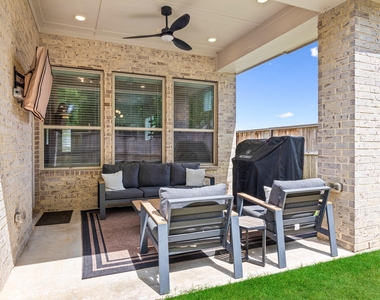 9403 Windward Bluff Way - Photo Thumbnail 17