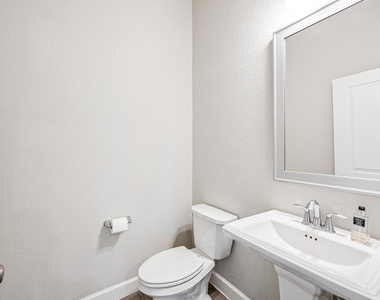 9403 Windward Bluff Way - Photo Thumbnail 8