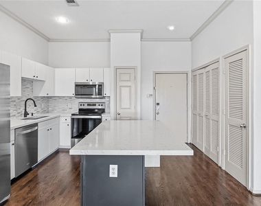 1441 East Street - Photo Thumbnail 4