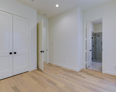 1803 Dunlavy Street - Photo Thumbnail 22