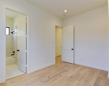 1803 Dunlavy Street - Photo Thumbnail 27