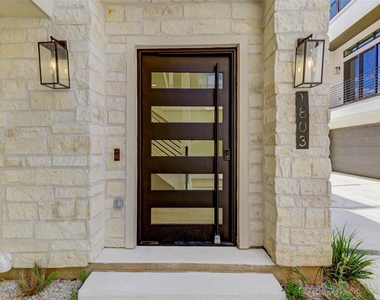 1803 Dunlavy Street - Photo Thumbnail 3