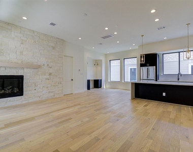 1803 Dunlavy Street - Photo Thumbnail 15