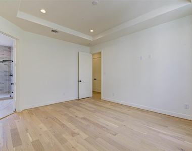 1803 Dunlavy Street - Photo Thumbnail 20