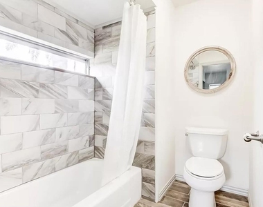 4600 Lakeshore Drive - Photo Thumbnail 24