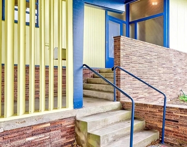 4600 Lakeshore Drive - Photo Thumbnail 7