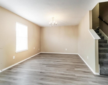 21211 Linden House Court - Photo Thumbnail 4