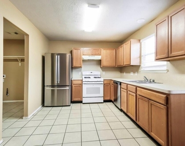 21211 Linden House Court - Photo Thumbnail 6
