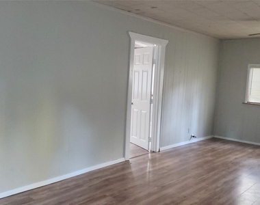 6644 Bonanza Drive - Photo Thumbnail 2