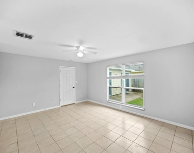 6214 Gladewell Drive - Photo Thumbnail 11