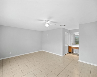 6214 Gladewell Drive - Photo Thumbnail 10