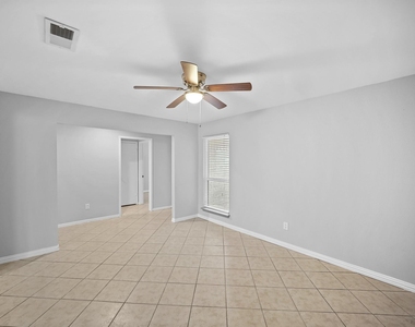 6214 Gladewell Drive - Photo Thumbnail 3