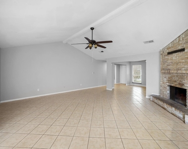 6214 Gladewell Drive - Photo Thumbnail 4