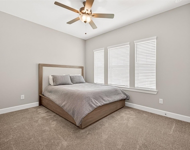 11226 Common Hackberry Street - Photo Thumbnail 11