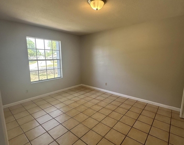 1100 Ipswich Street Nw - Photo Thumbnail 8