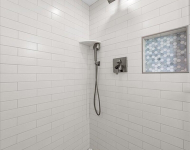 7801 Ridgewood Avenue - Photo Thumbnail 22