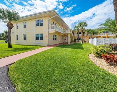 7801 Ridgewood Avenue - Photo Thumbnail 1