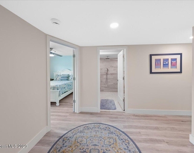 7801 Ridgewood Avenue - Photo Thumbnail 15